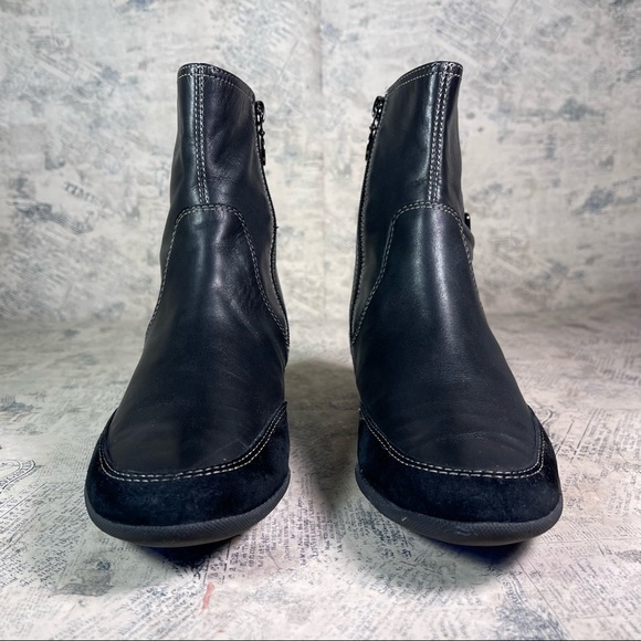 Circa Joan & David Style CJFRESH Black Leather Ankle Boots - Picture 3 of 11